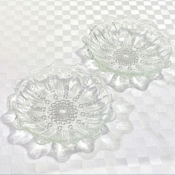 2 Vintage pressed glass dish bubble flower - Picture 1 of 8